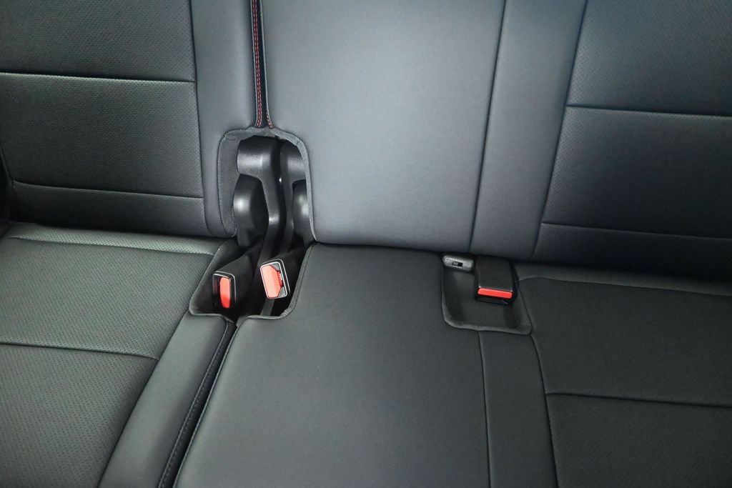 New 2026 Chevrolet Traverse RS w/ LPO, Floor Liner Package FWD image 17