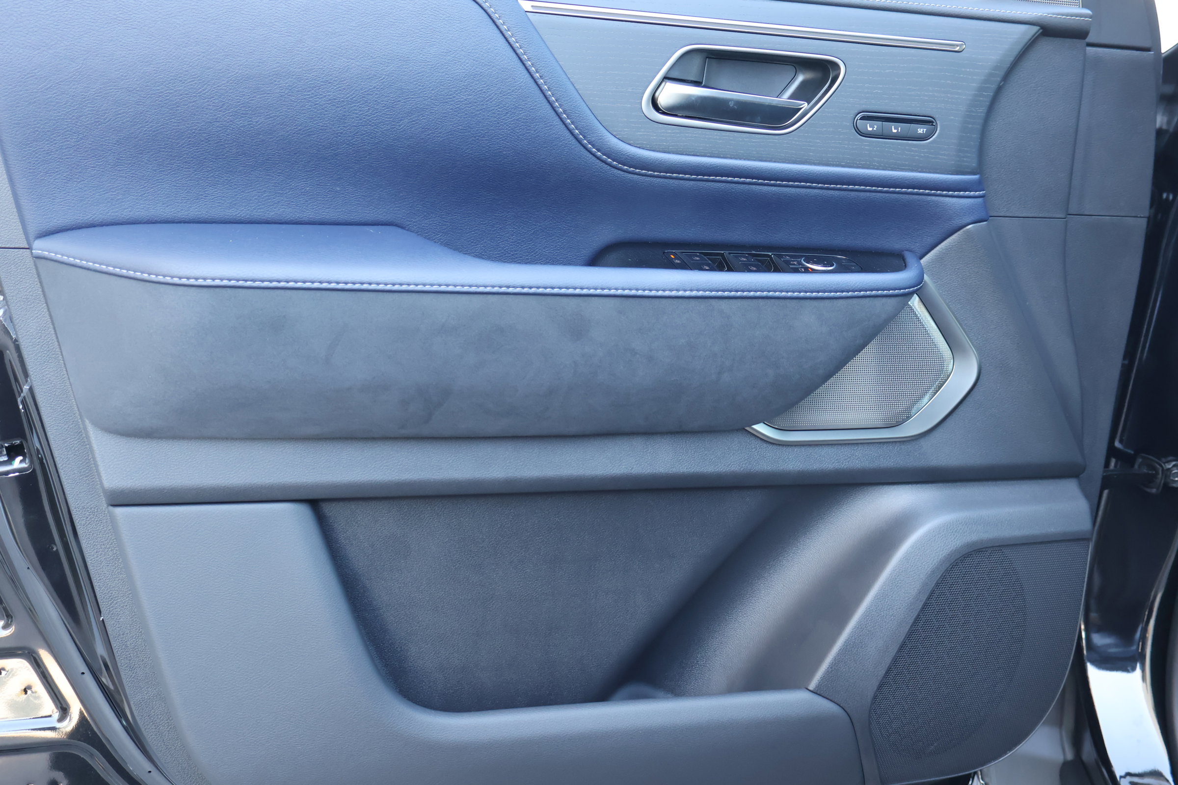 New 2026 INFINITI QX80 4WD image 11