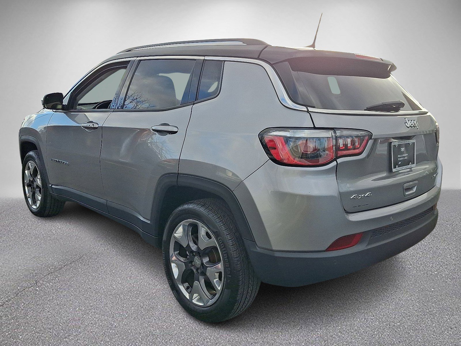 Used 2019 Jeep Compass Limited w/ Safety & Security Group image 4