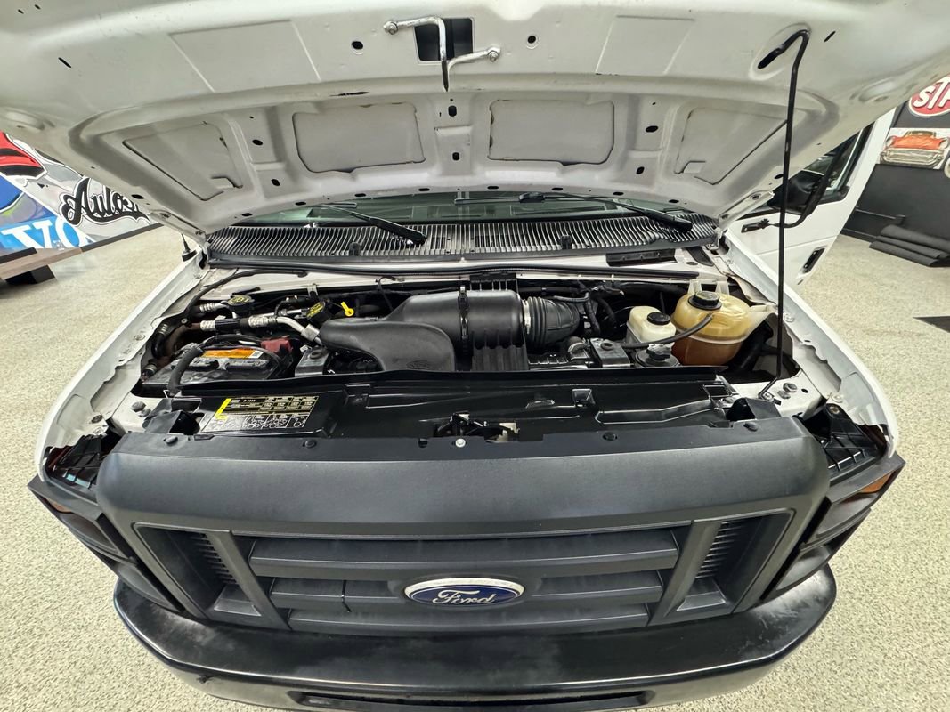 Used 2014 Ford E-350 and Econoline 350 Extended Super Duty image 24