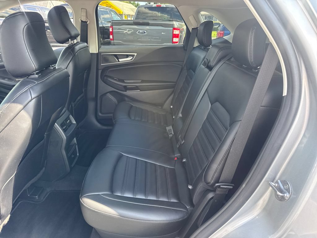 Used 2024 Ford Edge SEL AWD/4WD image 15