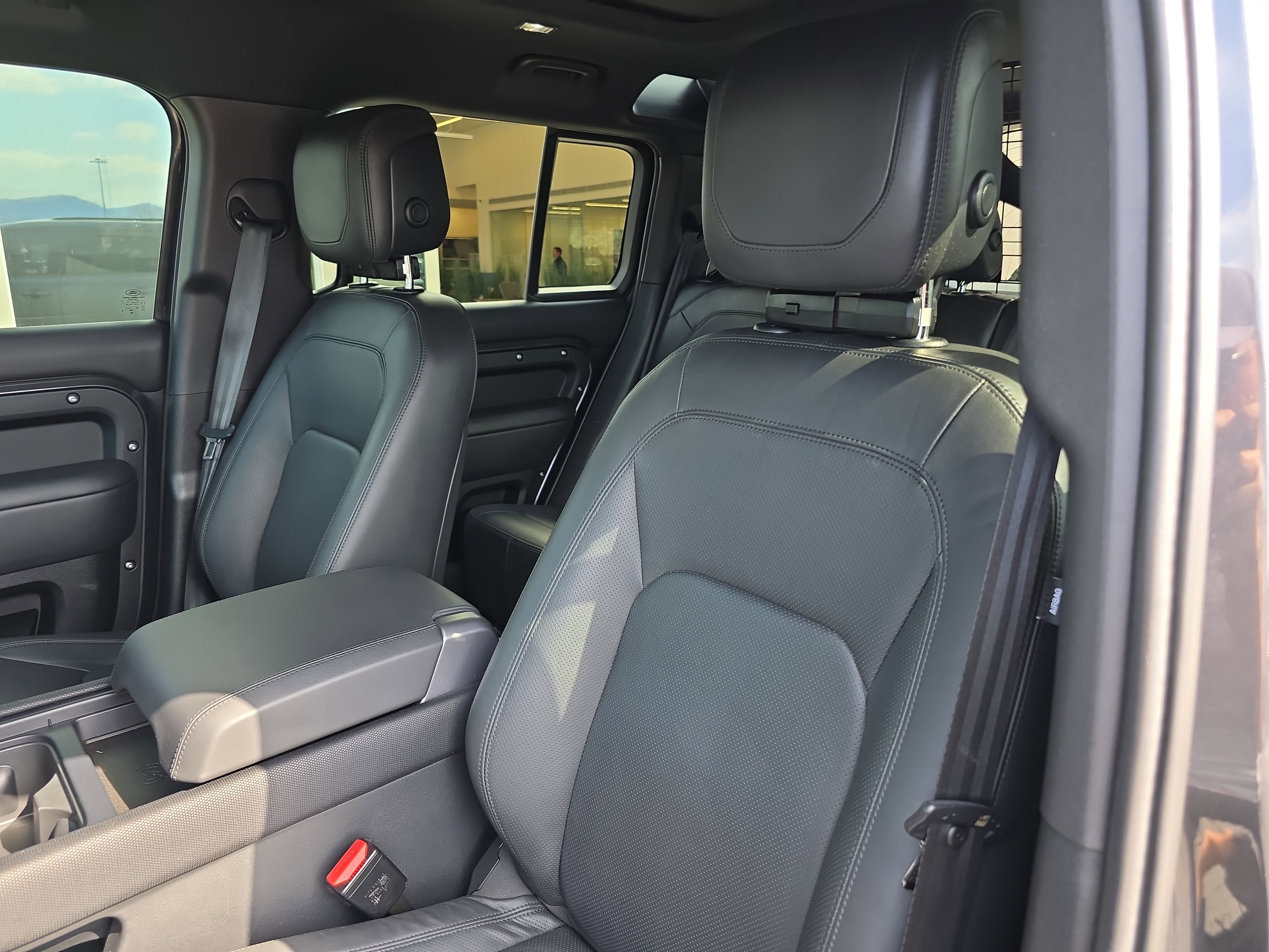 Used 2024 Land Rover Defender 110 Carpathian Edition image 21