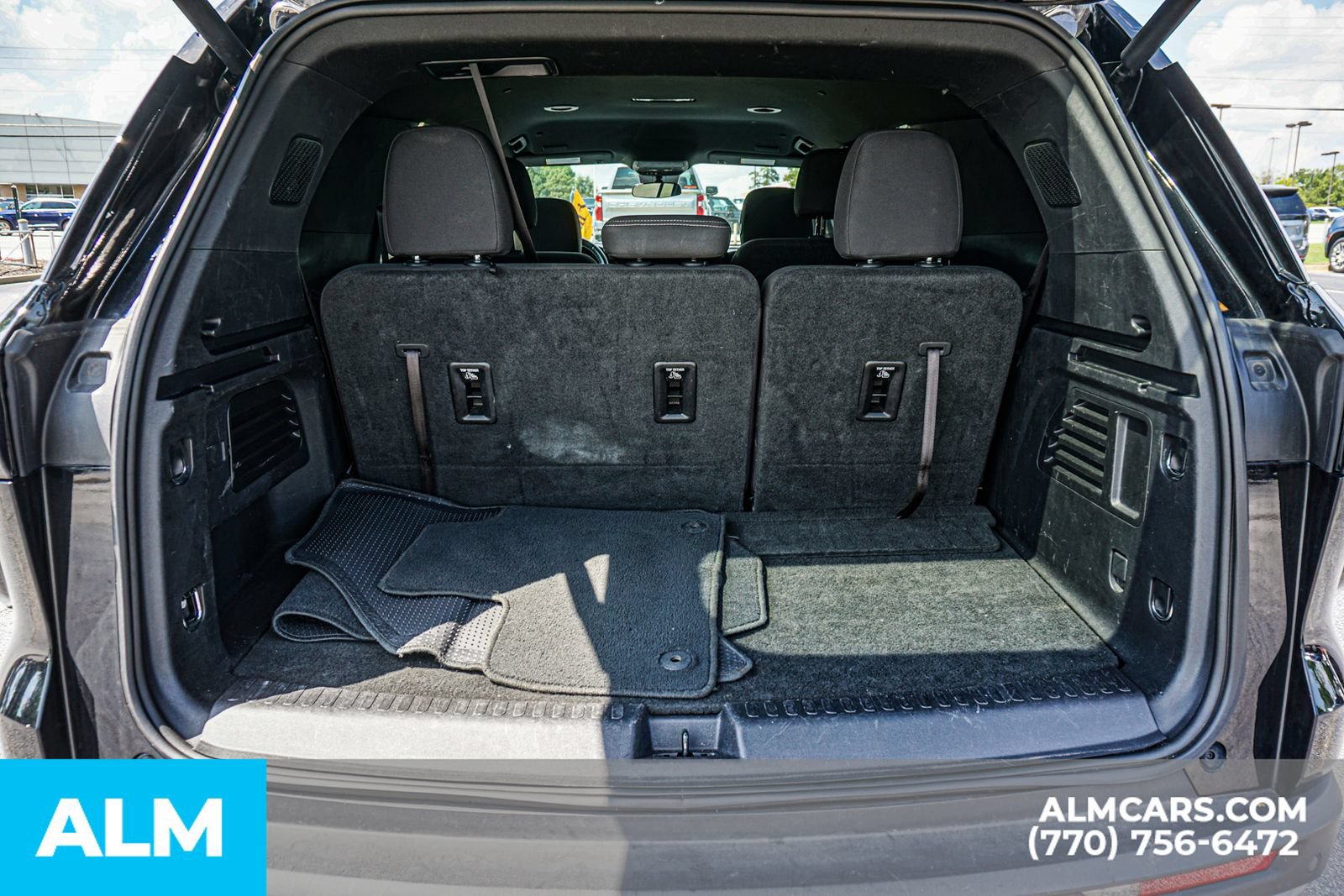 Used 2025 Chevrolet Traverse LT FWD image 25