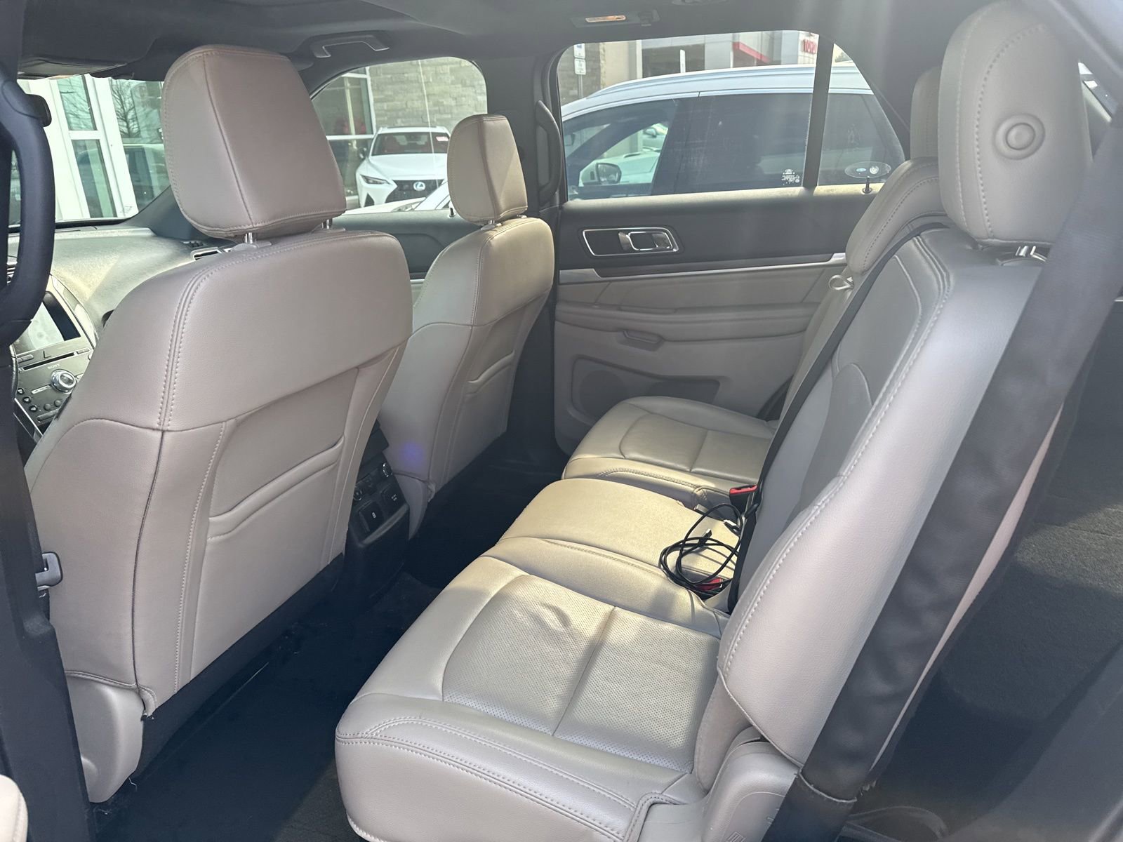 Used 2018 Ford Explorer Limited w/ Equipment Group 301A image 4