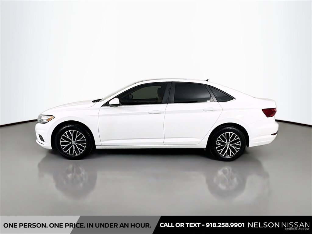 Used 2020 Volkswagen Jetta SE w/ SE Cold Weather Package image 8