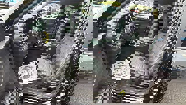 New 2025 Chevrolet Trax LT w/ Driver Confidence Package FWD image 13