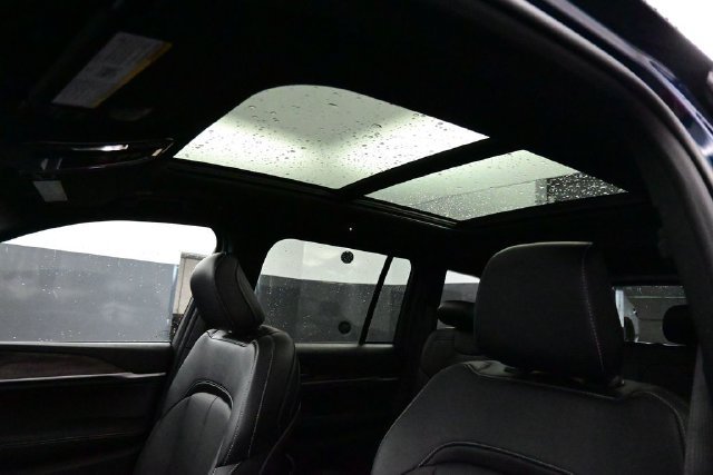 New 2027 Jeep Grand Cherokee Limited AWD/4WD image 21