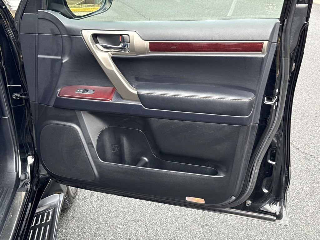 Used 2019 Lexus GX 460 Premium image 6