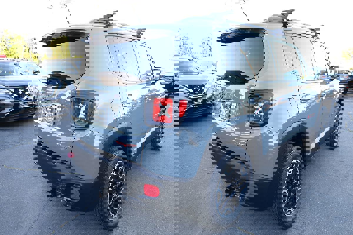 Used 2015 Jeep Renegade Trailhawk w/ Popular Equipment Group image 5