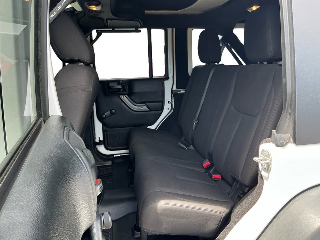 Used 2017 Jeep Wrangler Unlimited Sport w/ Connectivity Group AWD/4WD image 21