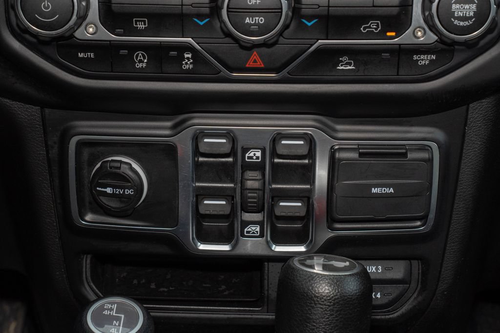 Used 2021 Jeep Wrangler Unlimited Sport AWD/4WD image 14