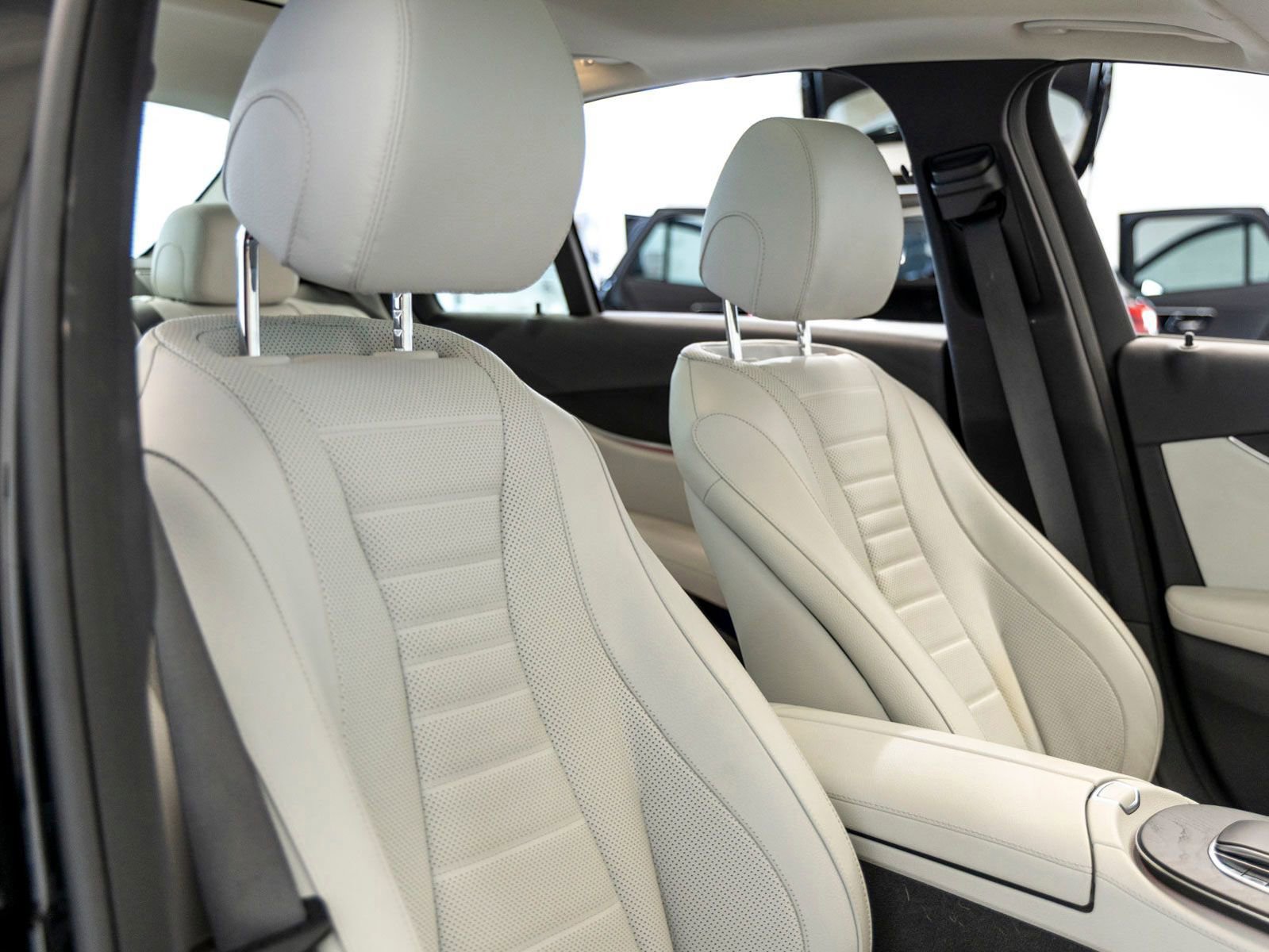 Used 2022 Mercedes-Benz E 450 4MATIC Sedan image 27