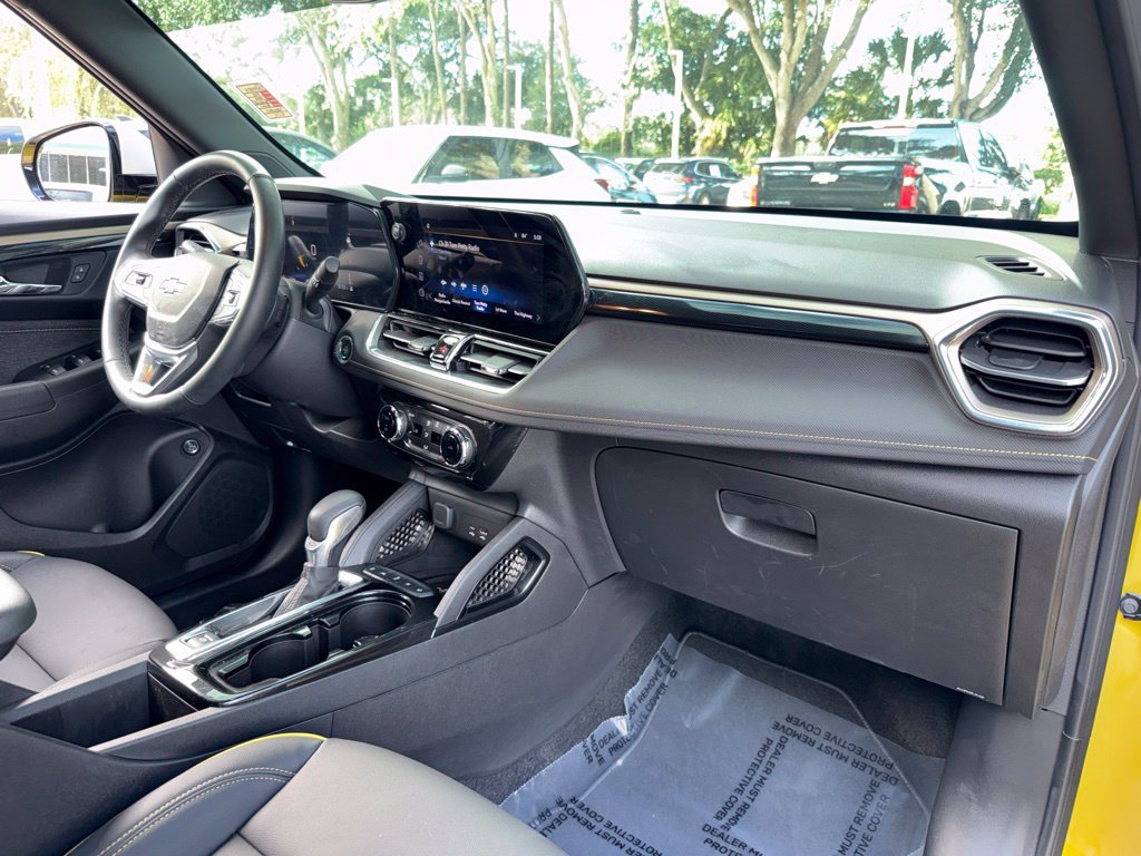Used 2025 Chevrolet TrailBlazer ACTIV w/ Convenience Package FWD image 16