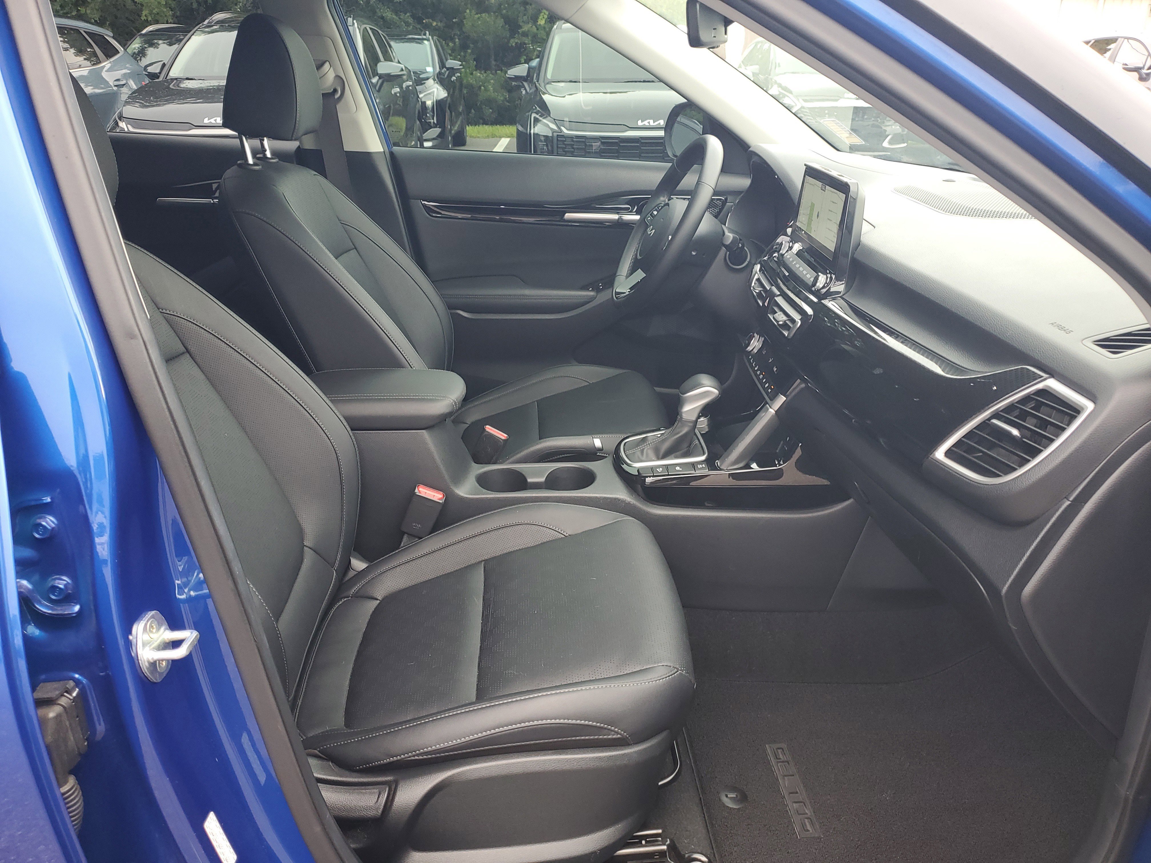 Certified 2023 Kia Seltos EX image 7