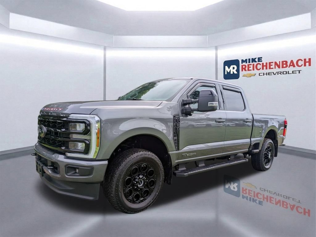 Used 2024 Ford F250 Lariat w/ Black Appearance Package AWD/4WD image 8