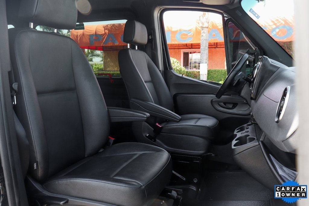 Used 2023 Mercedes-Benz Sprinter 2500 image 36
