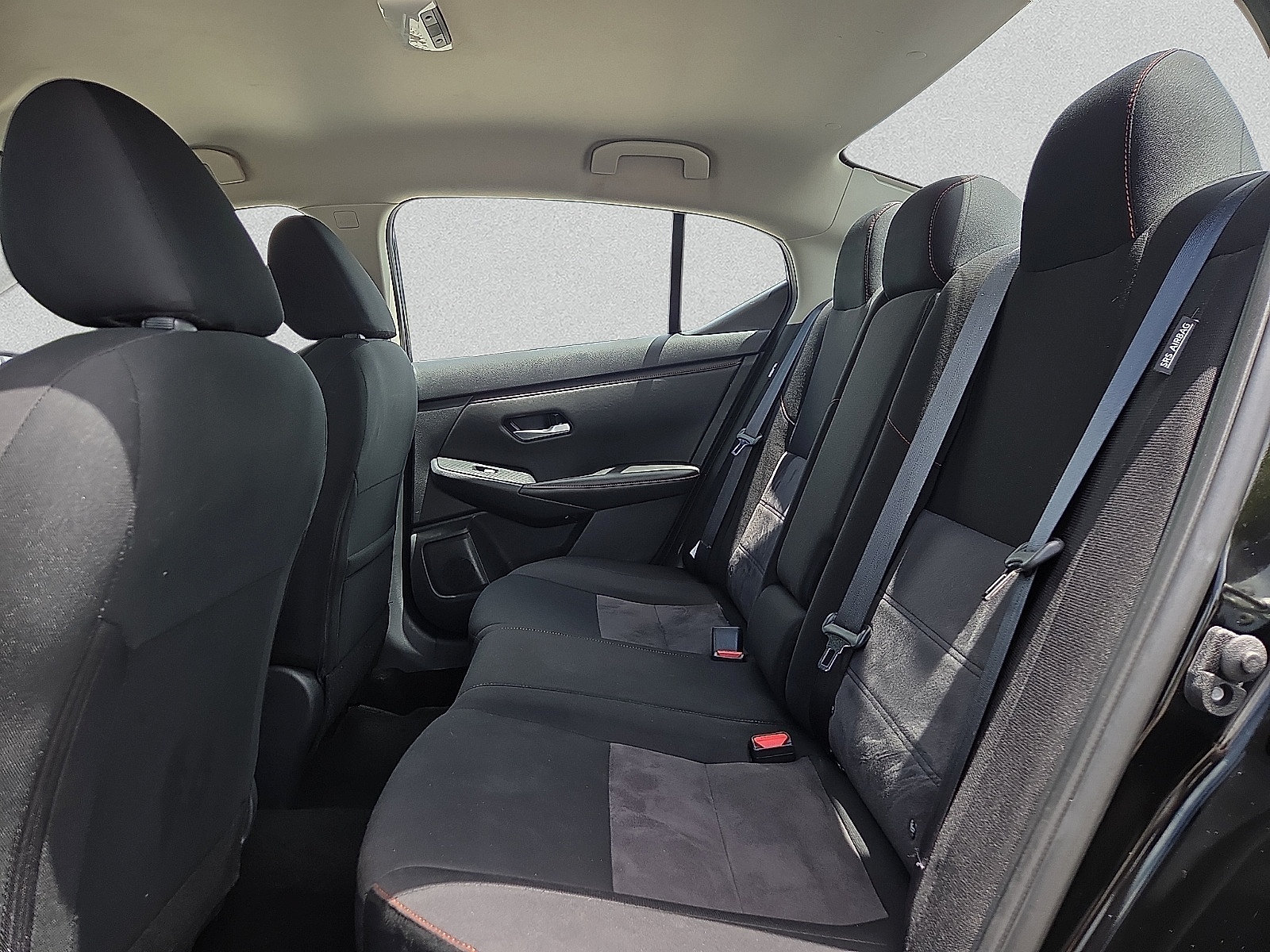 Used 2025 Nissan Sentra SR FWD image 10