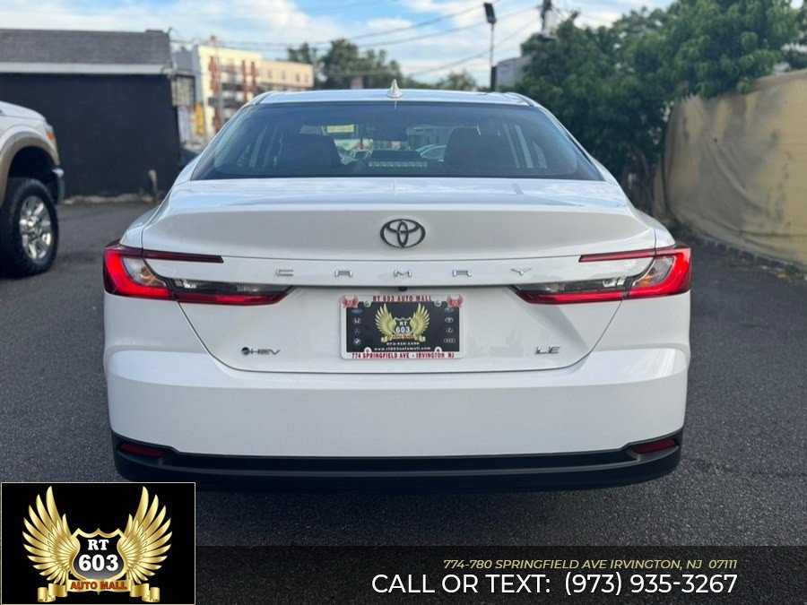 Used 2025 Toyota Camry LE FWD image 5
