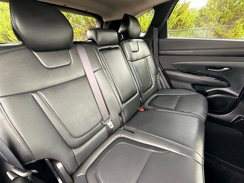 Used 2025 Hyundai Tucson Limited image 24