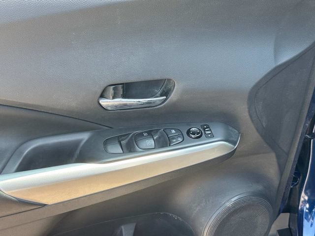 Used 2019 Nissan Kicks SR w/ SR Premium Package FWD image 24