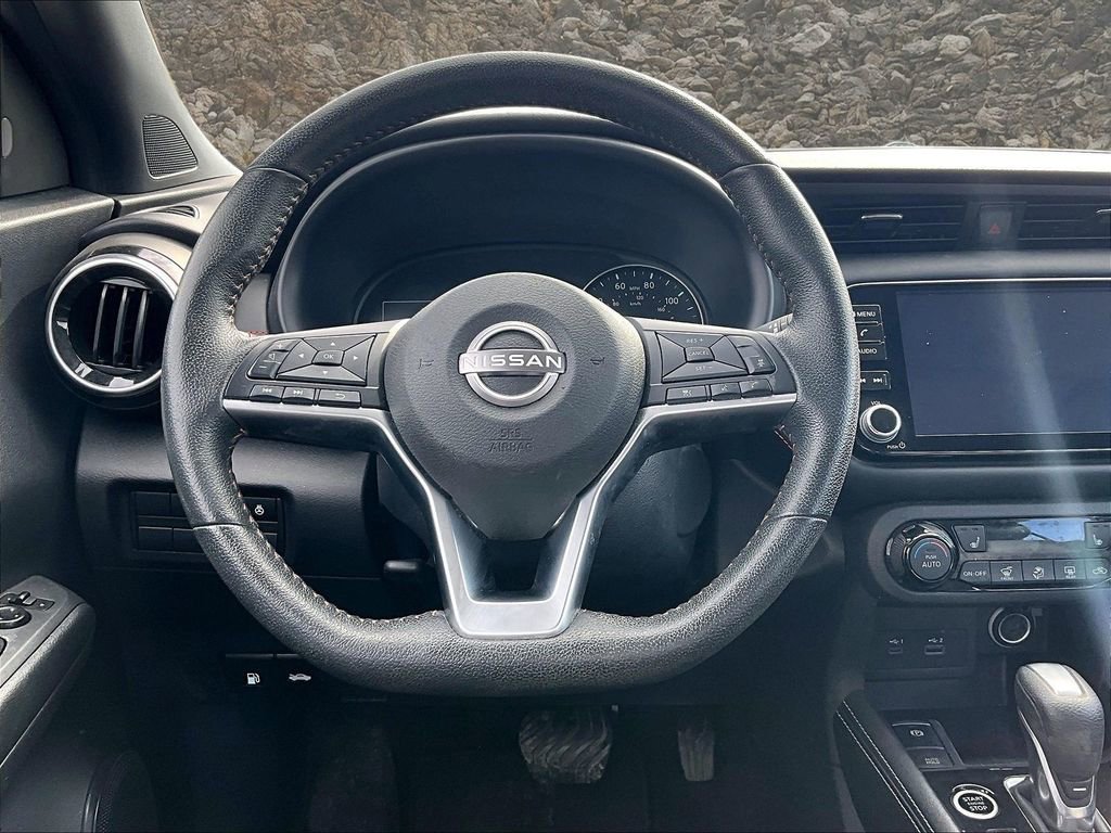 Used 2023 Nissan Kicks SR w/ SR Premium Package image 5