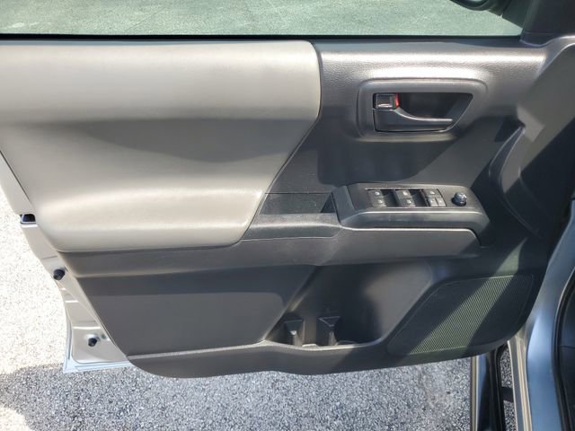 Used 2022 Toyota Tacoma SR image 18