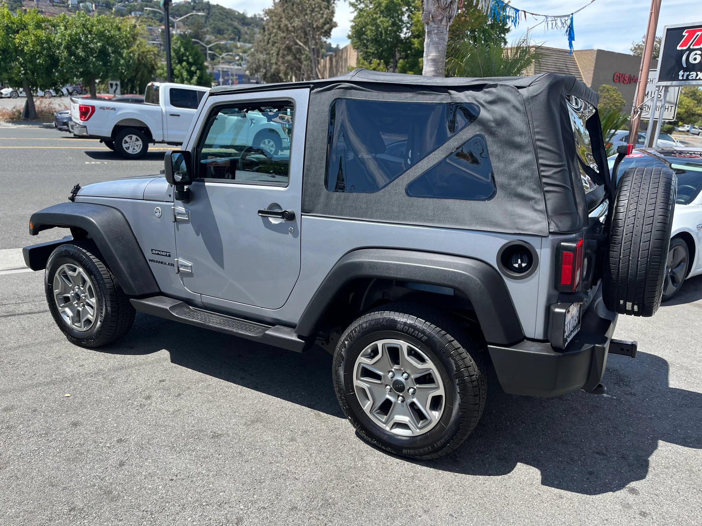Used 2013 Jeep Wrangler Sport AWD/4WD image 5