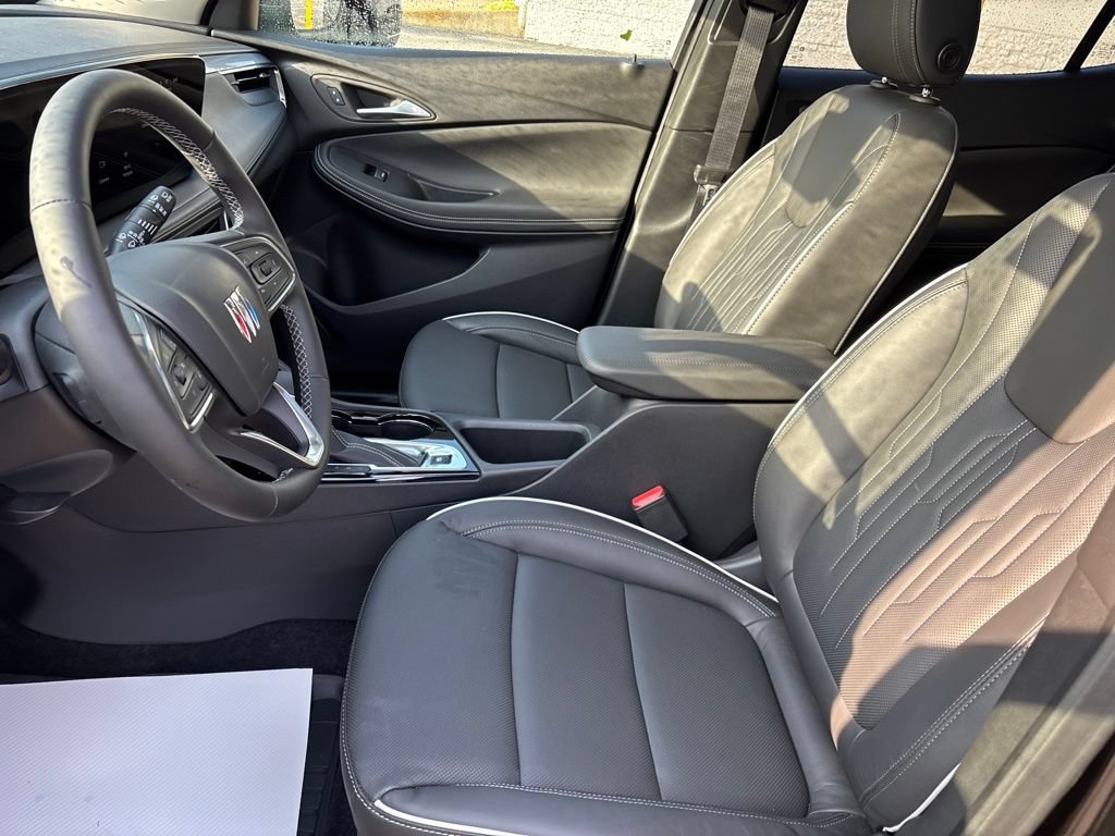Certified 2026 Buick Encore GX Avenir w/ Avenir Technology Package AWD/4WD image 10