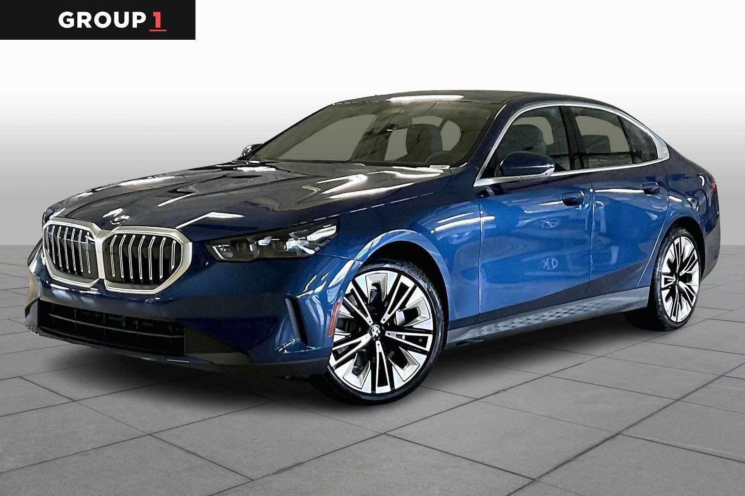 Used 2026 BMW 530i w/ Premium Package RWD image 1