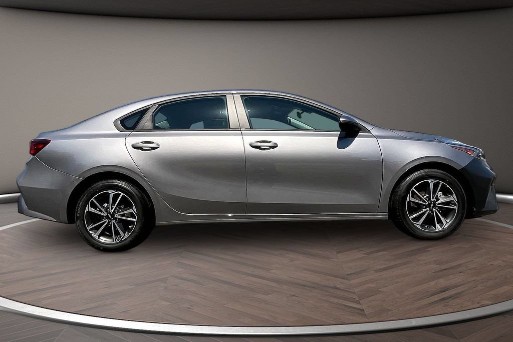 Used 2024 Kia Forte LXS w/ LXS Technology Package FWD image 9