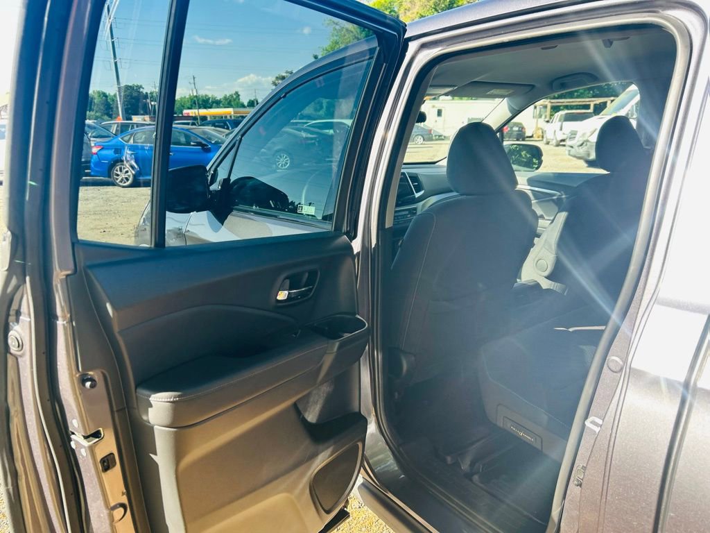 Used 2020 Honda Ridgeline Sport image 19
