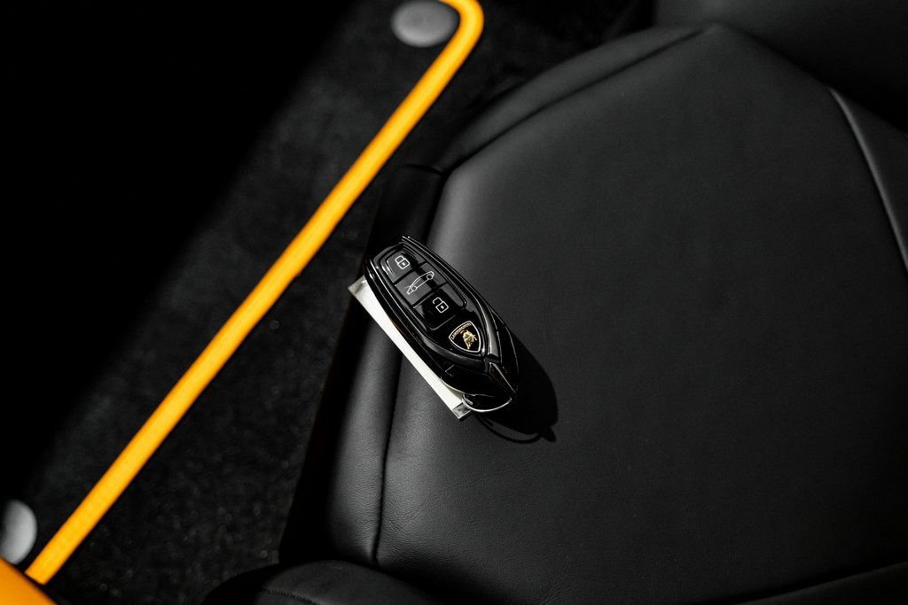 Used 2024 Lamborghini Revuelto image 54
