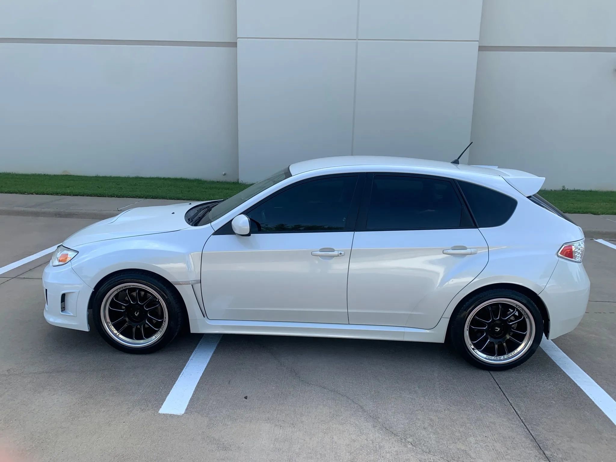 Used 2014 Subaru Impreza WRX Hatchback image 2