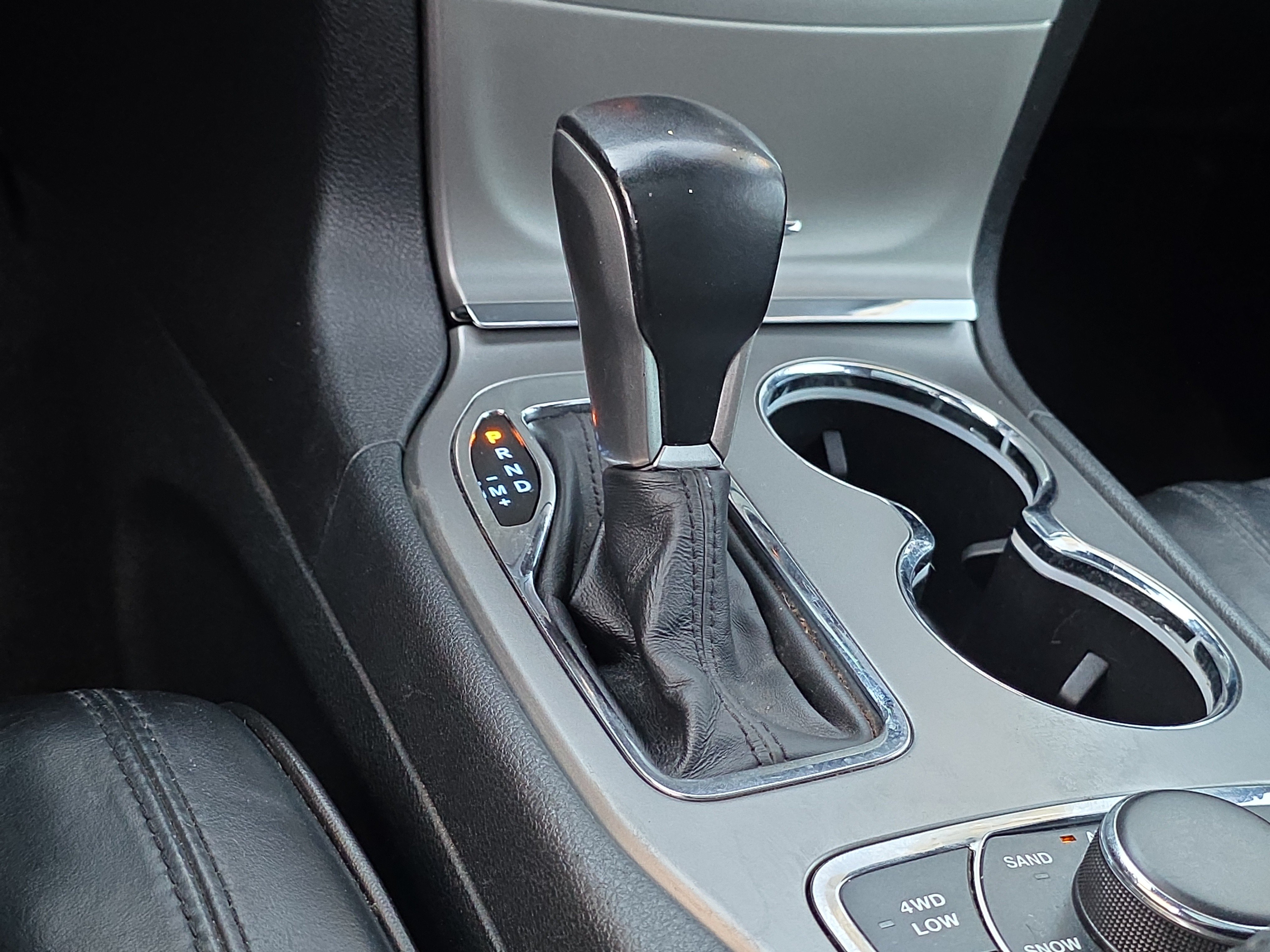 Used 2018 Jeep Grand Cherokee Overland AWD/4WD image 20