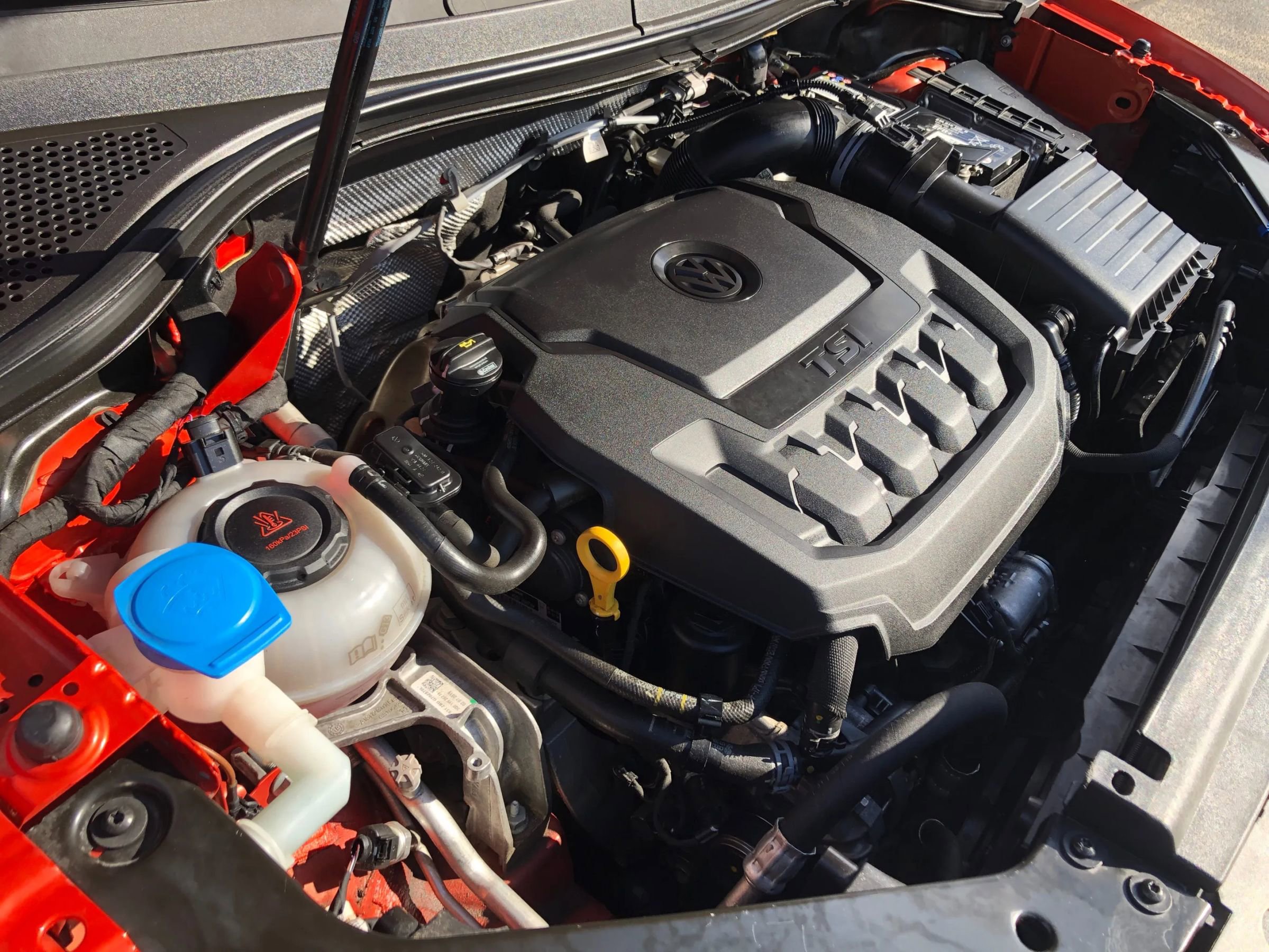 Used 2019 Volkswagen Tiguan SEL image 16