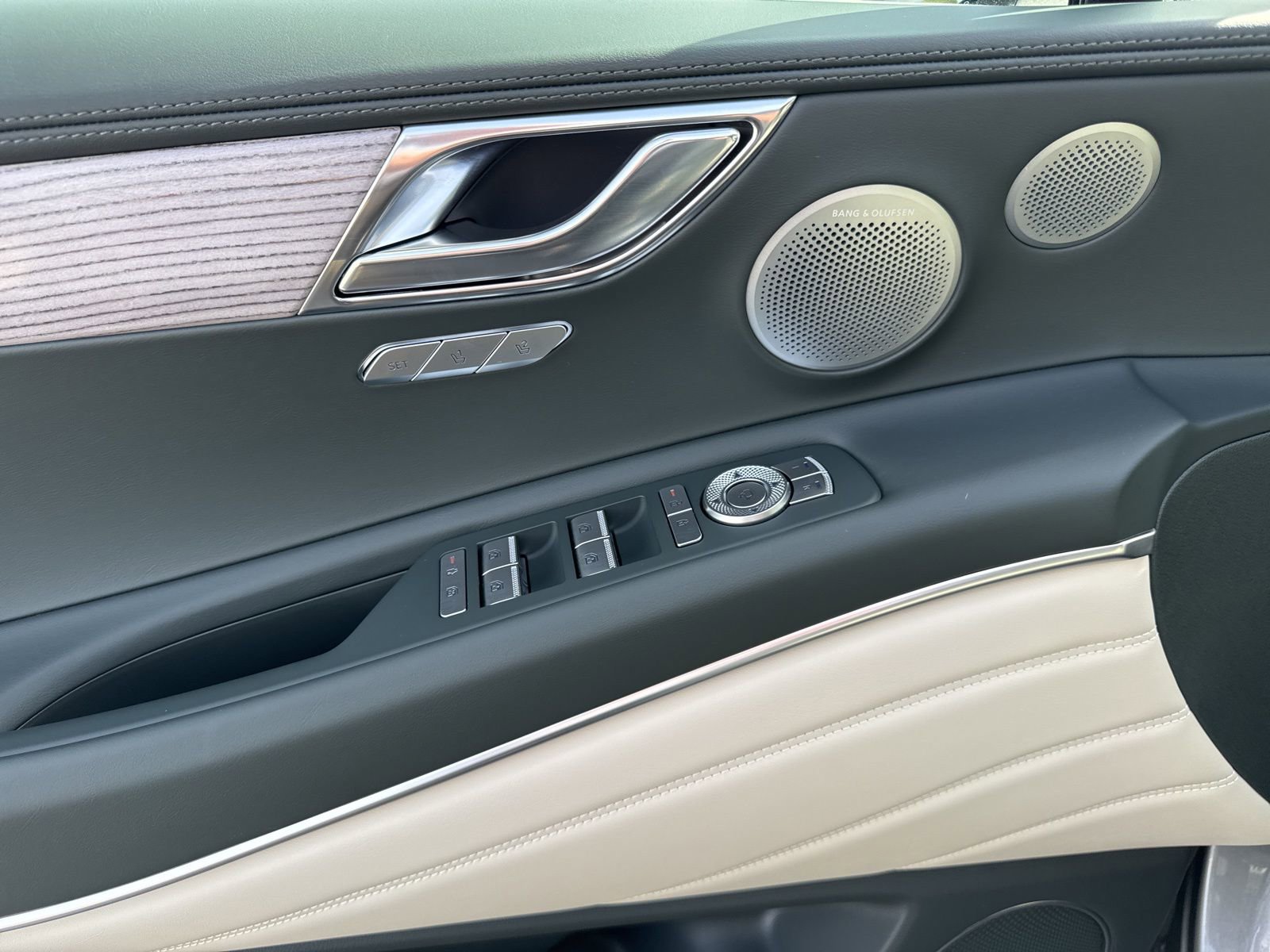 Used 2026 Genesis GV80 2.5T Prestige image 23