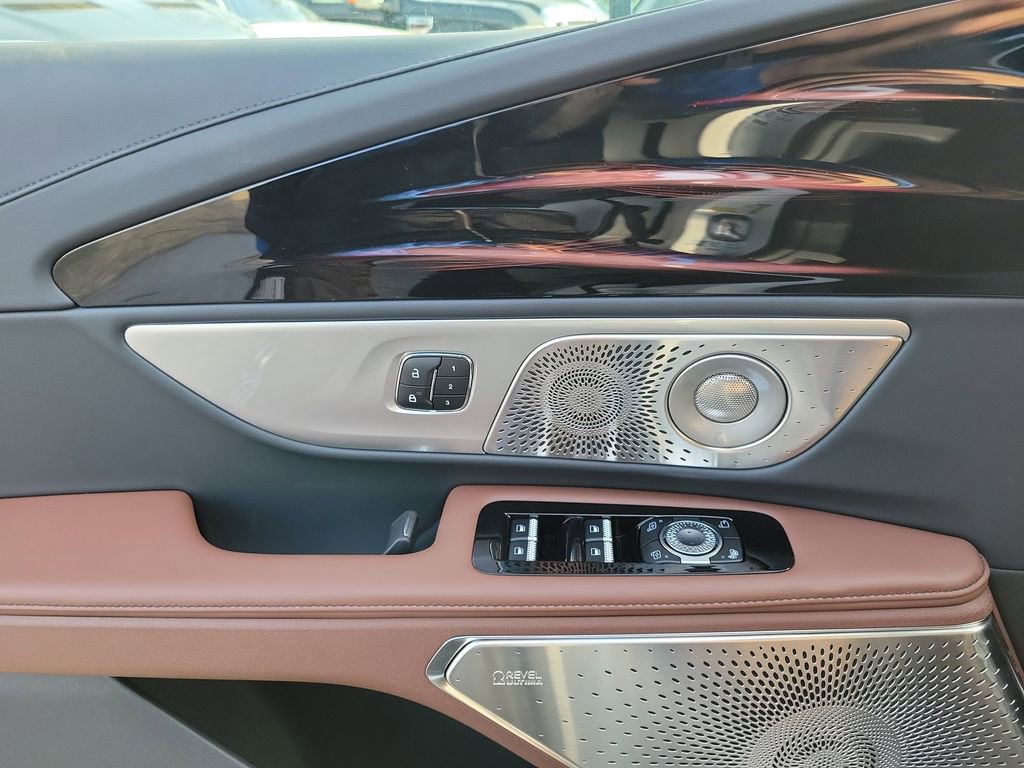 New 2026 Lincoln Nautilus Reserve AWD/4WD image 18