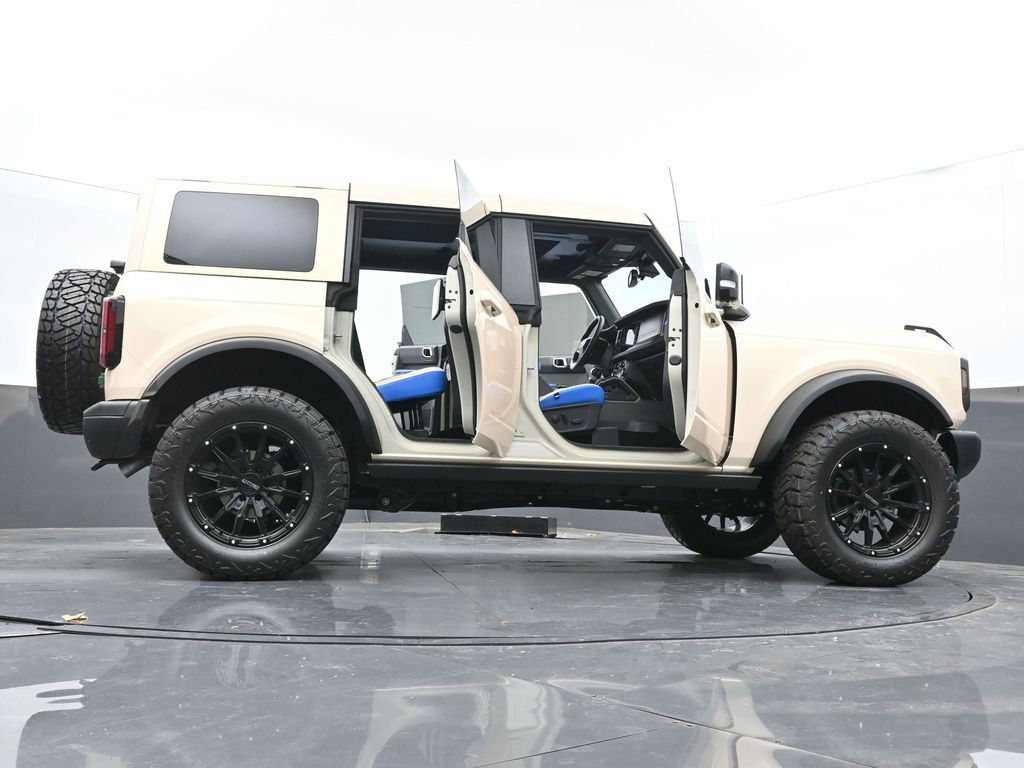 New 2025 Ford Bronco Badlands image 74