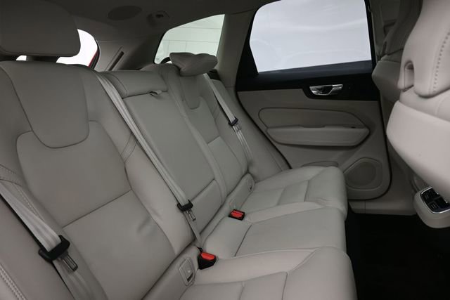 Used 2025 Volvo XC60 B5 Ultra w/ Protection Package Premier AWD/4WD image 35