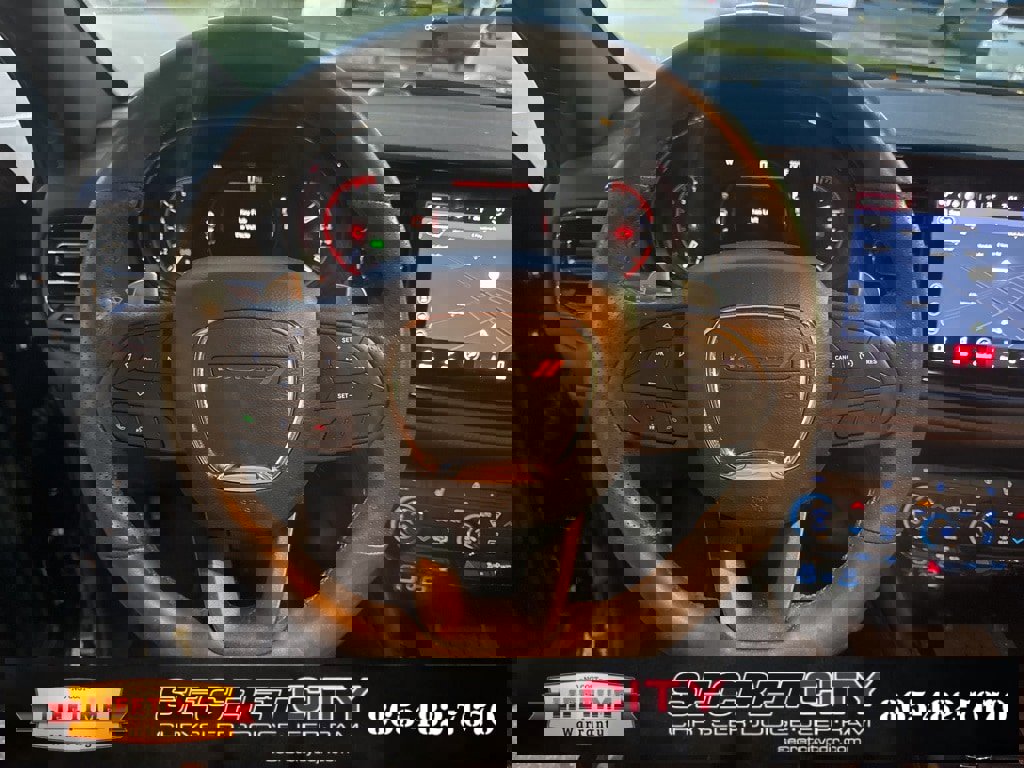 Used 2025 Dodge Durango R/T w/ Blacktop Package image 37