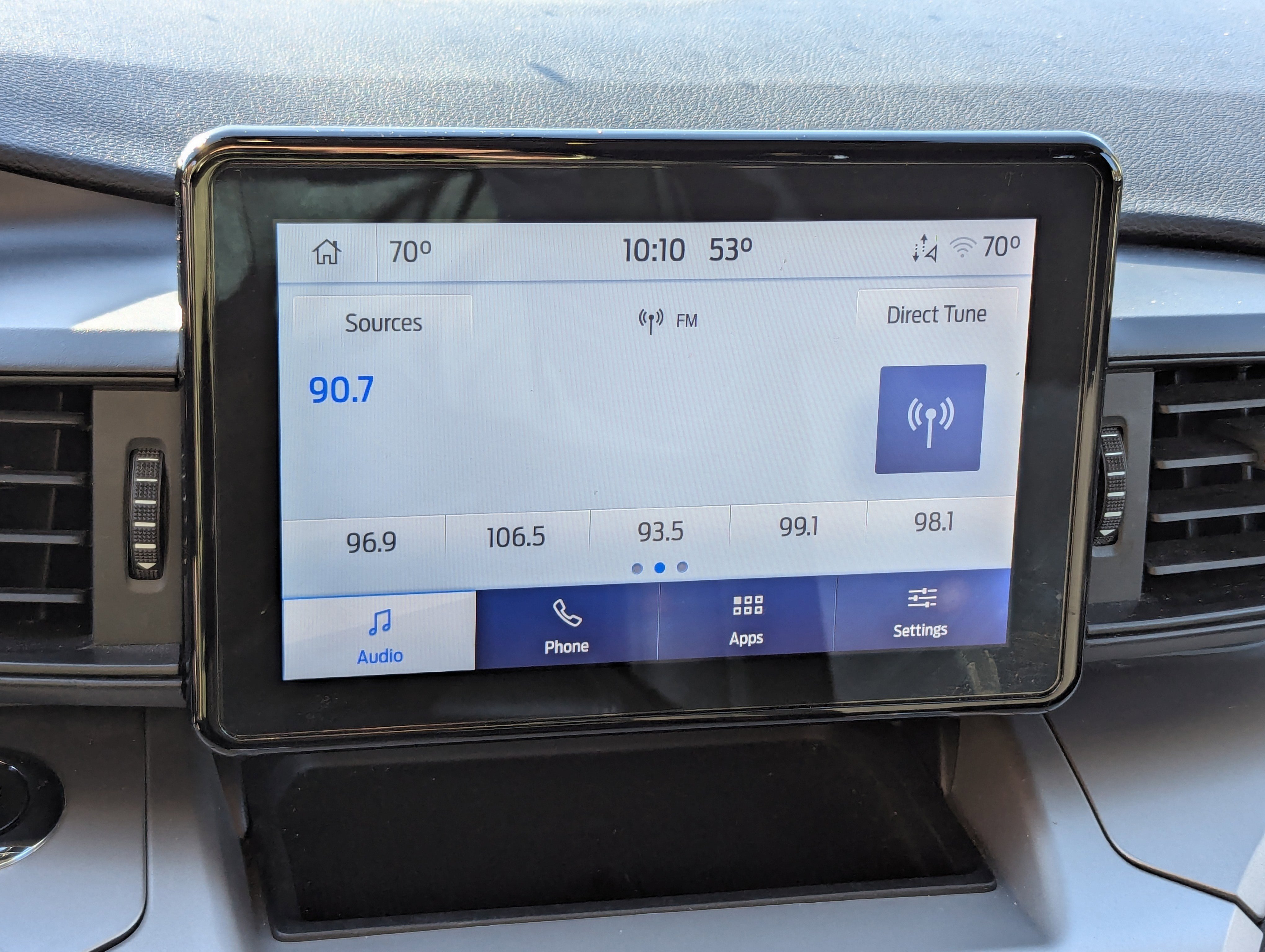 Used 2022 Ford Explorer XLT image 22