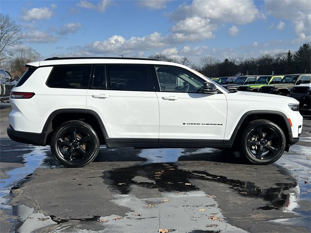 Used 2023 Jeep Grand Cherokee L Laredo image 47