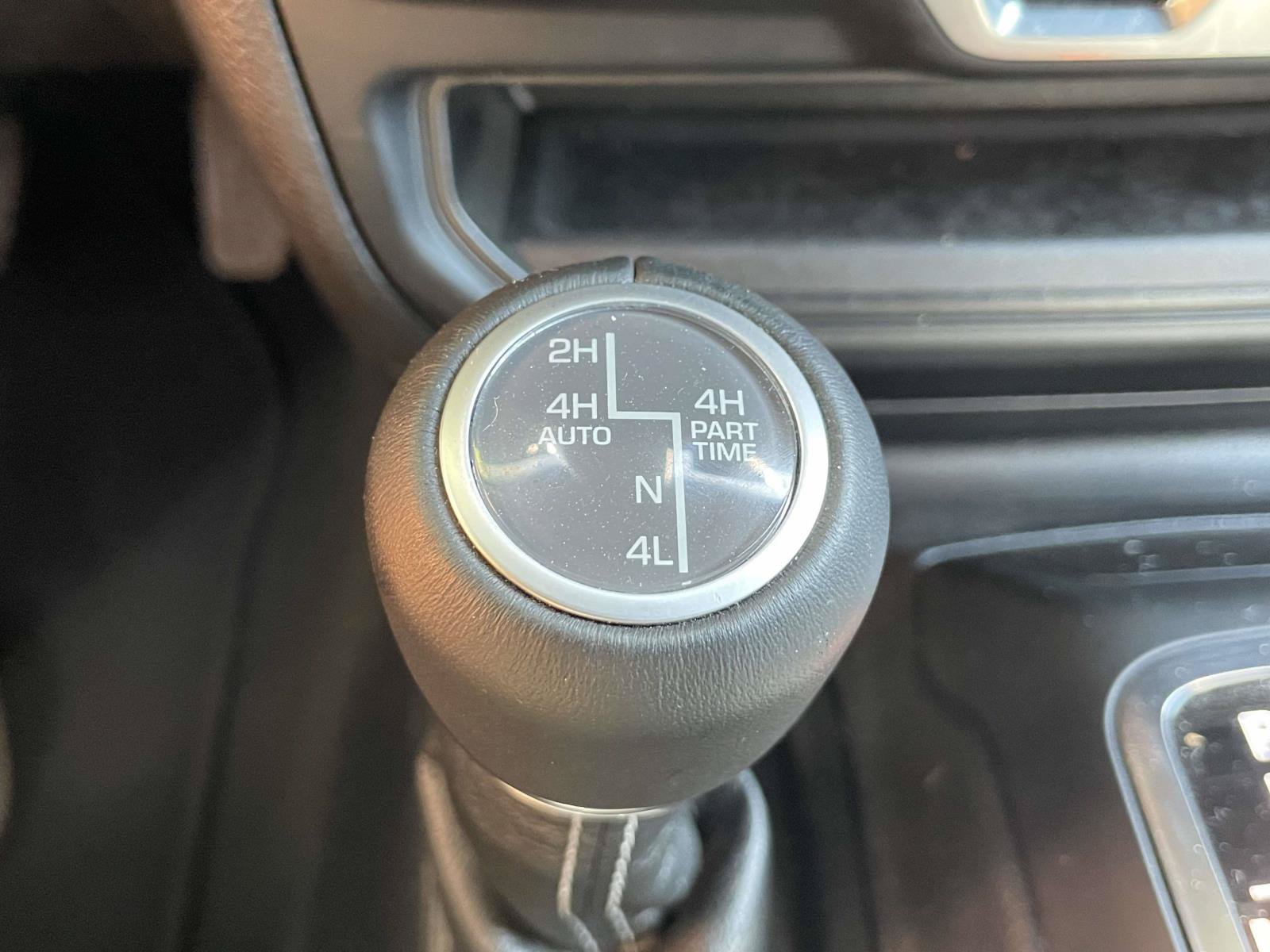 Used 2024 Jeep Wrangler Unlimited Sahara w/ Technology Group AWD/4WD image 32