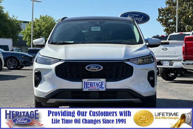 New 2025 Ford Escape SE w/ Class II Trailer Tow Package image 9