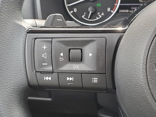 Certified 2023 Nissan Rogue SV FWD image 18