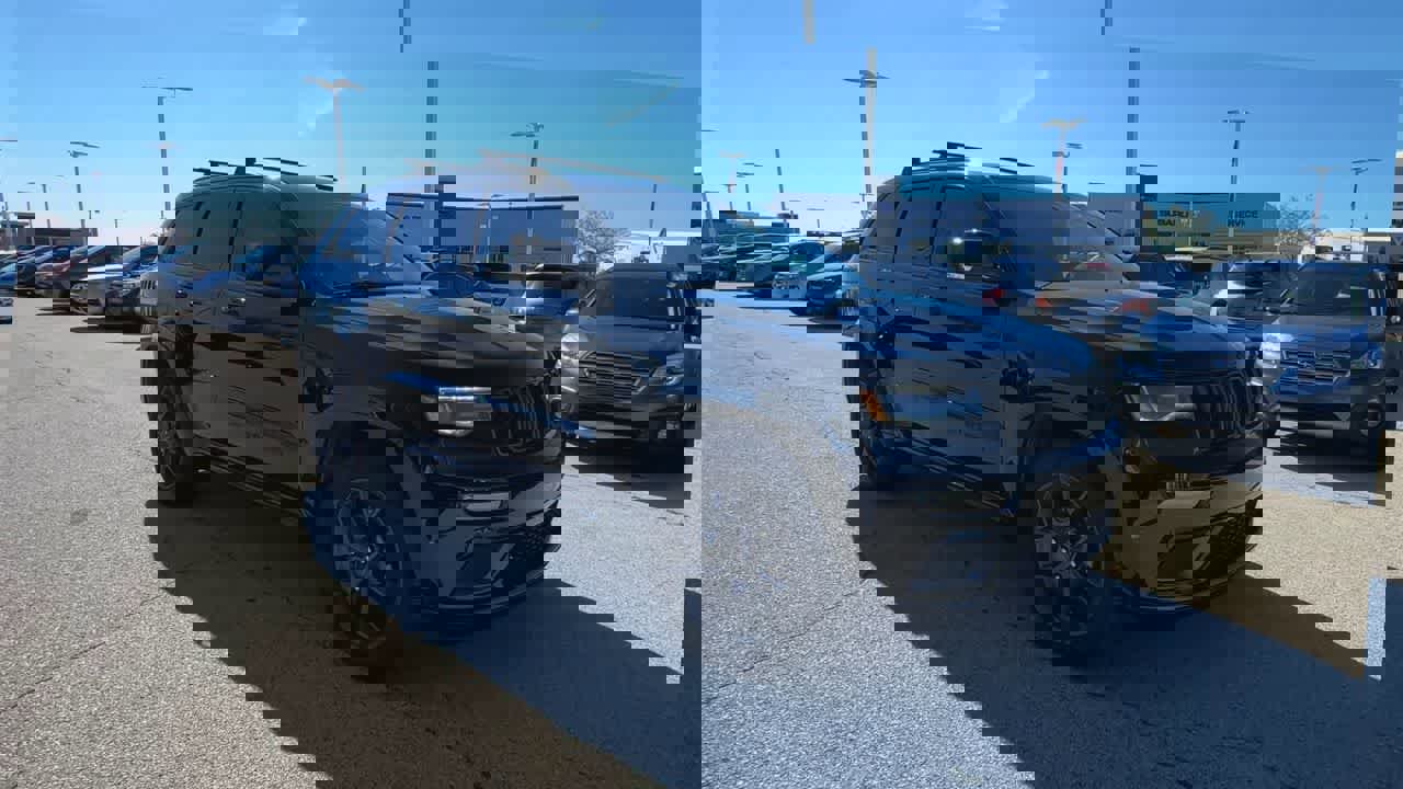 Used 2019 Jeep Grand Cherokee Limited X image 2