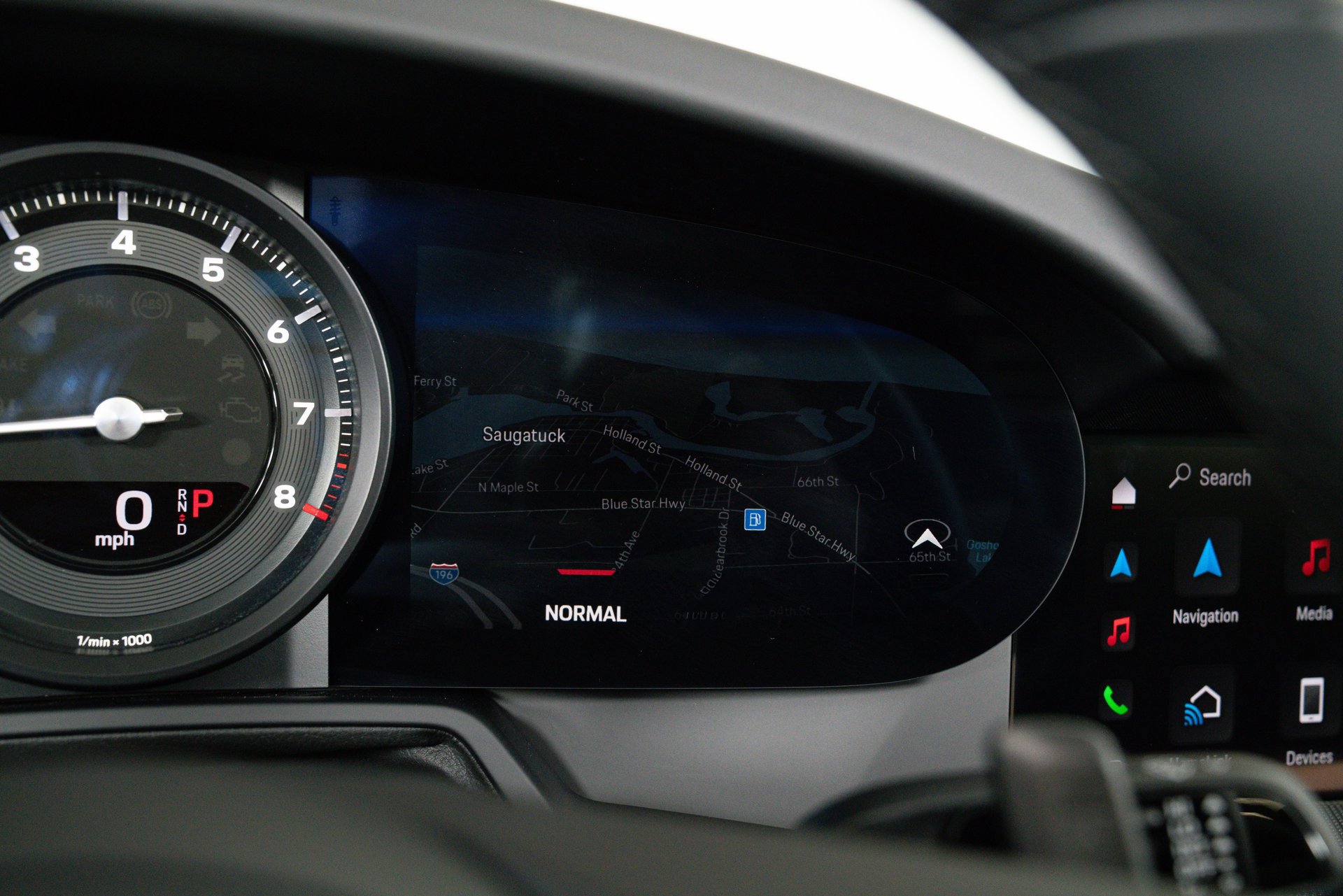 Used 2024 Porsche 911 Targa 4S w/ Premium Package image 29