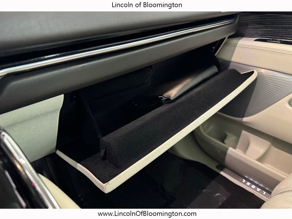 Certified 2023 Lincoln Navigator Black Label image 39