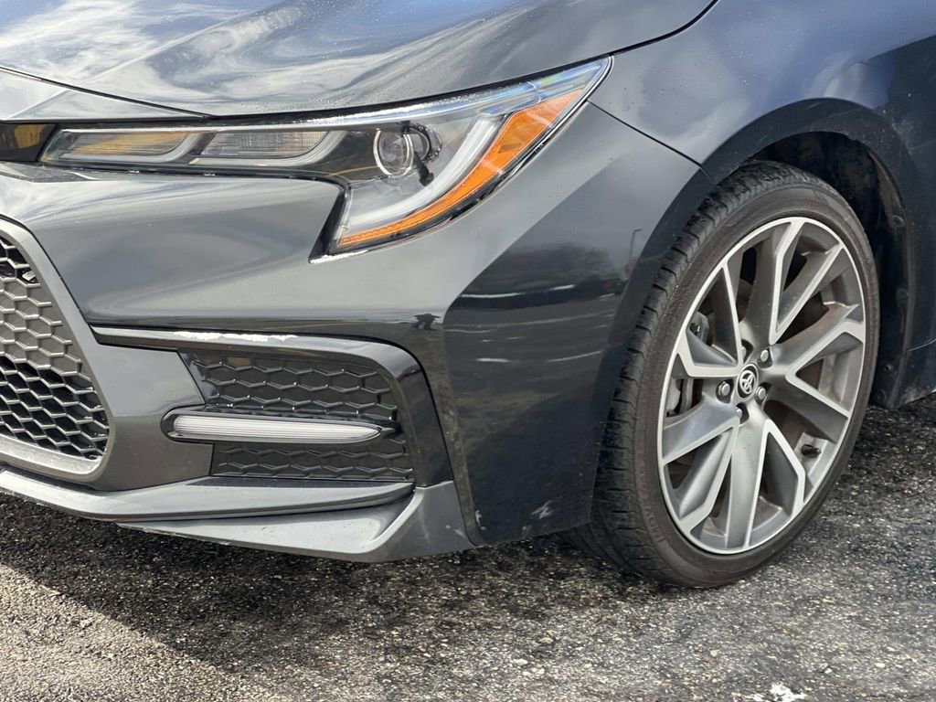 Used 2020 Toyota Corolla SE w/ SE Premium Package image 8