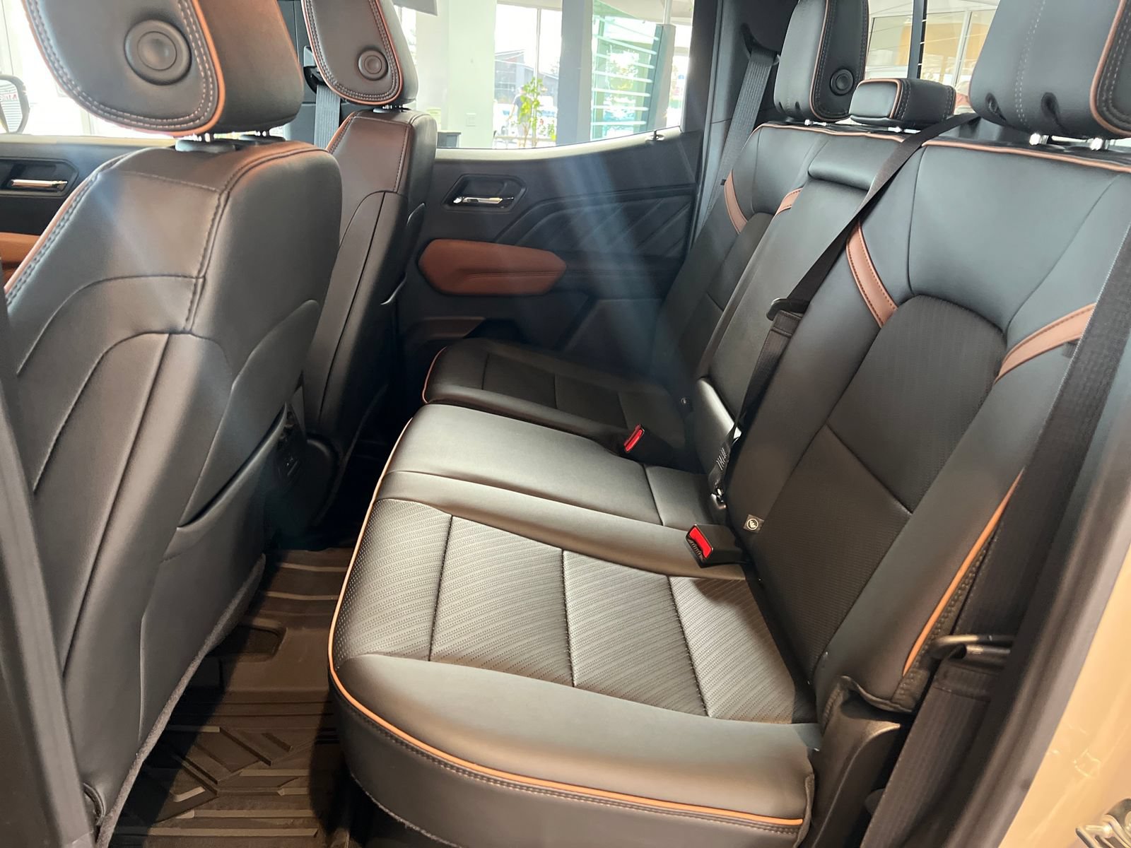 New 2026 GMC Canyon AT4 w/ Technology Plus Package AWD/4WD image 20